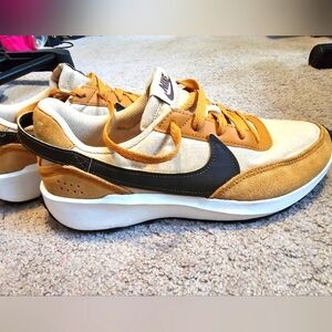 Nike Women's Waffle Debut Running Shoes